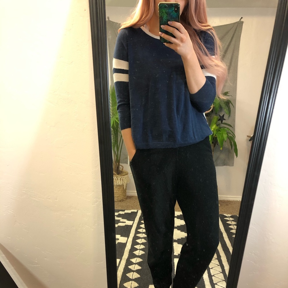 Jcrew light weight long sleeve navy w/ white